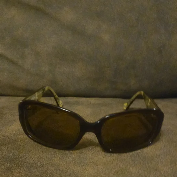 Coach Black Sunglasses with Brown Signature Case Buy Coach Sunglass Case In Signature Canvas in Brown/ Black  main image 4
